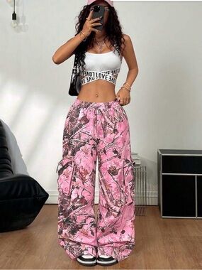 Wide-Leg Pink Camouflage Cargo Pants for Women